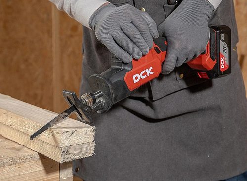 DCK KDJF22EK Akkus szablyafűrész 20 V (2 x 4,0 Ah akku + töltő)