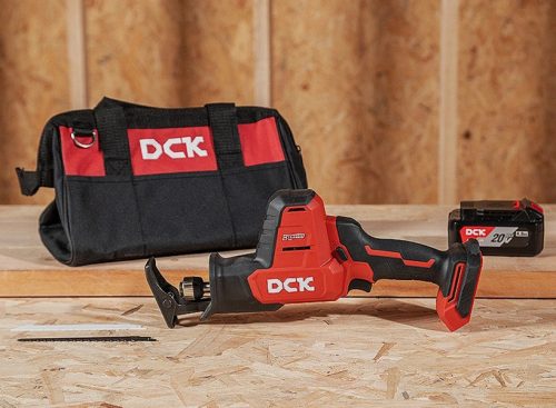 DCK KDJF22EK Akkus szablyafűrész 20 V (2 x 4,0 Ah akku + töltő)