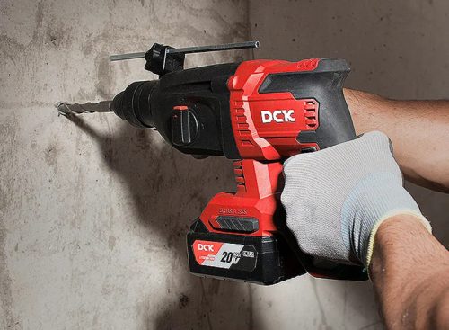 DCK KDZC04-24FK Akkus kombikalapács 2,8 J SDS-Plus 20 V (2 x 5,0 Ah akku + töltő)