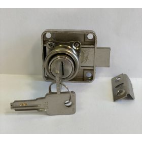 GM mesterkulcsos bútorzár 40x40mm (GM6002)